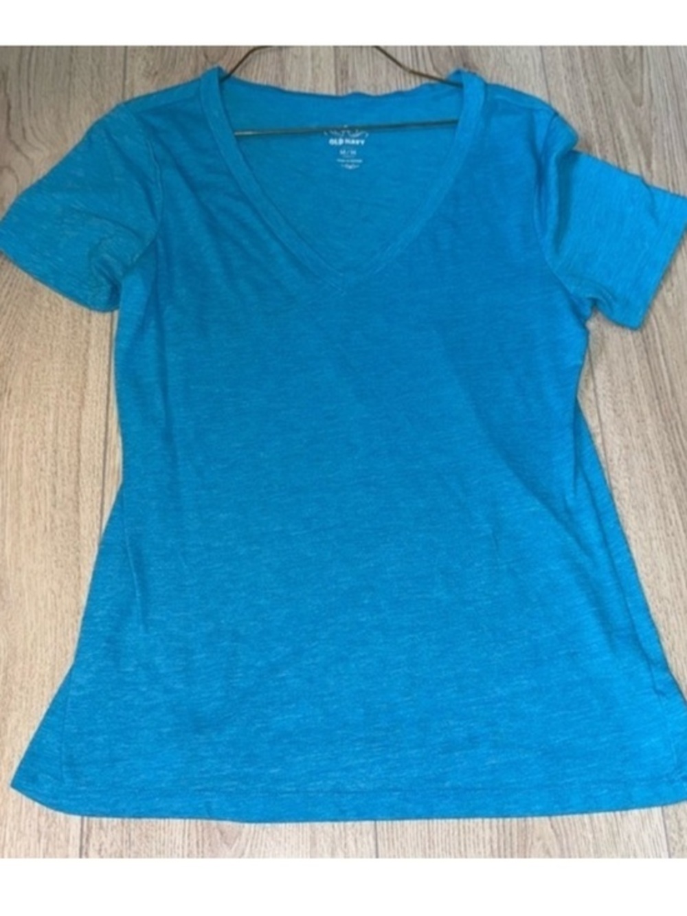 Old Navy Women's blue V-Neck Tee shirt top